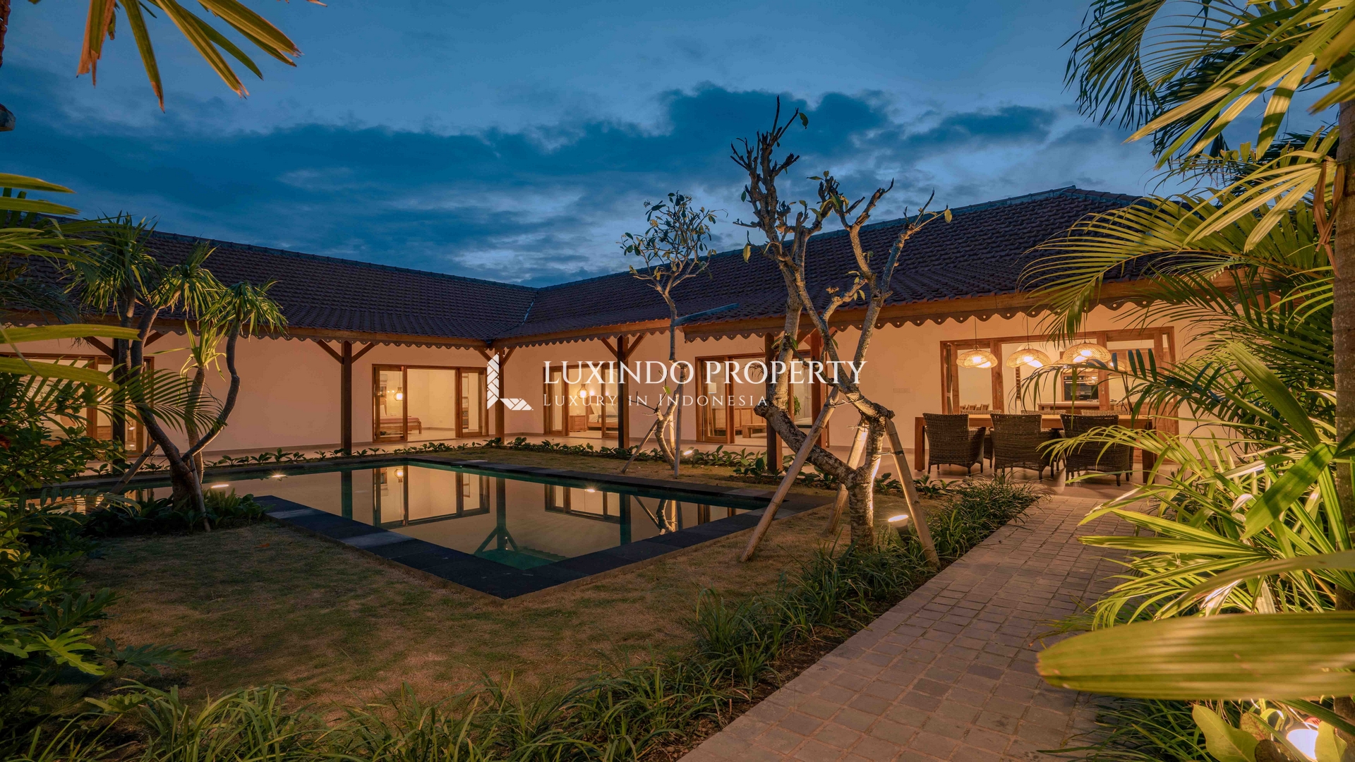 MUNGGU - CHARMING 3-BEDROOM VILLA FOR LEASEHOLD IN SESEH (LHV936)